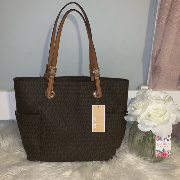 Michael Kors Handbags - Michael Kors Bag